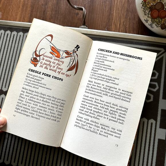 Vintage 1954 The ABC Of Casseroles Small Hardcover Cookbook - Picture 5 of 8